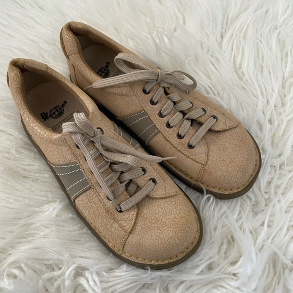 Dr Martens tan crackle leather lace up air cushion shoes size UK 7 US 8